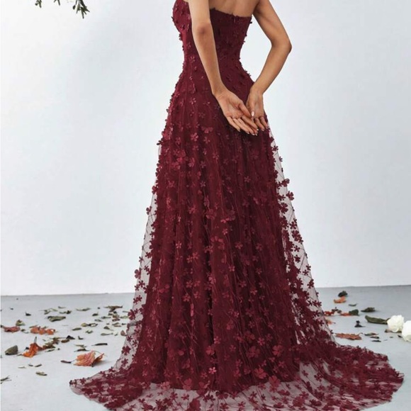 **SIZE L** NWOT Split Thigh Mesh Tube Formal Dress - Picture 2 of 6